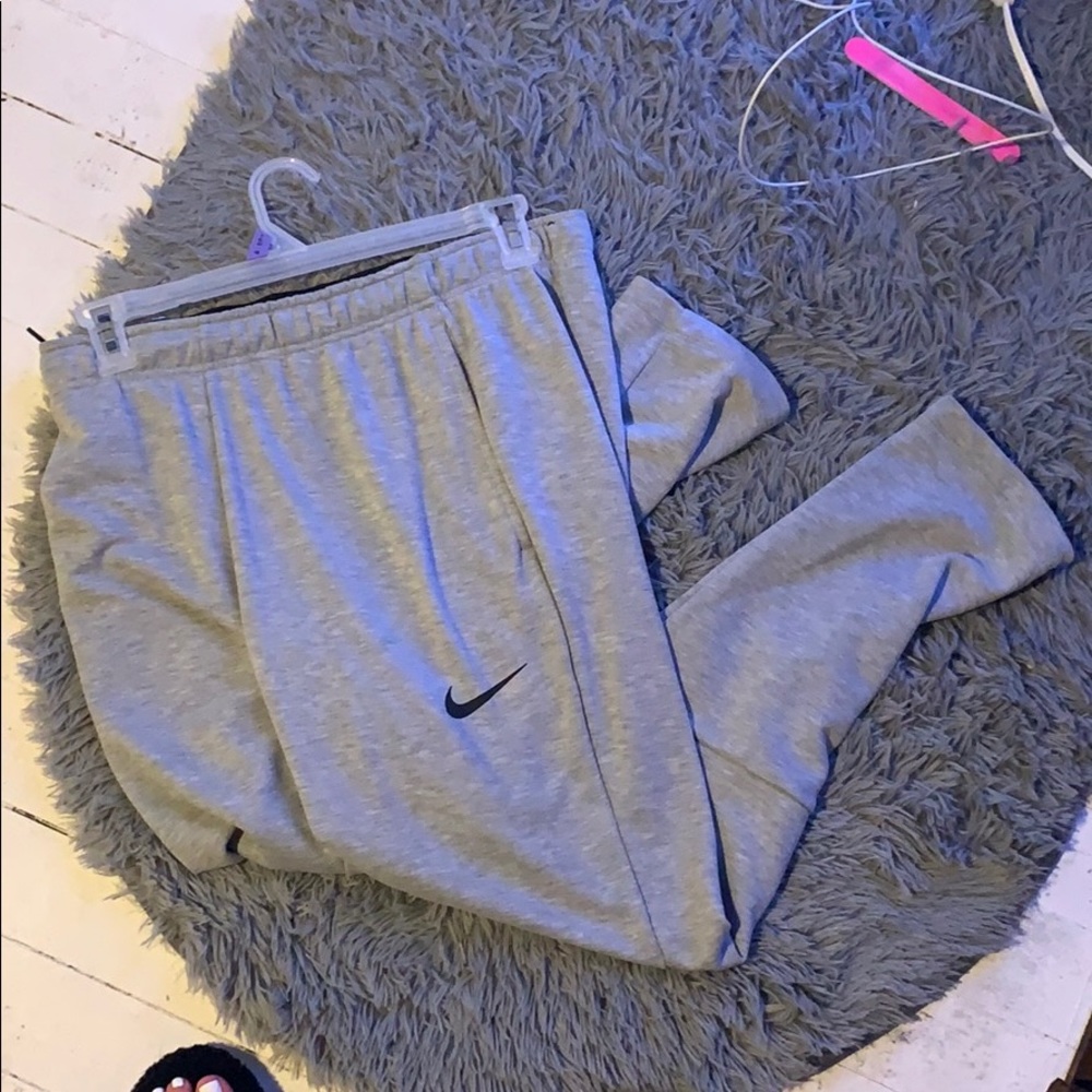 men’s nike joggers